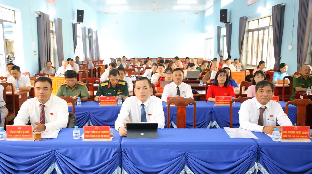 Hình 3 kỳ họp 3